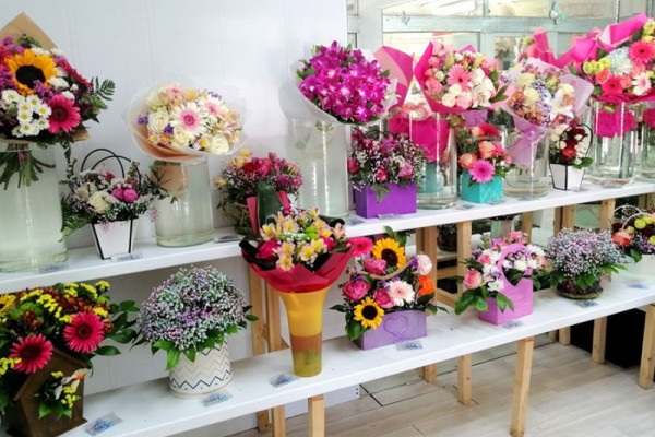 Реклама цветочного магазина: тексты и слоганы