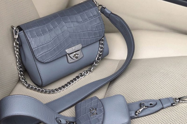 Реклама женских сумок: тексты и слоганы